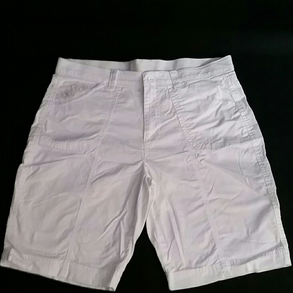 Gloria Vanderbilt shorts